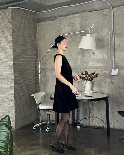 Velvet A-Line Mini Jurk – Tijdloos & Elegant