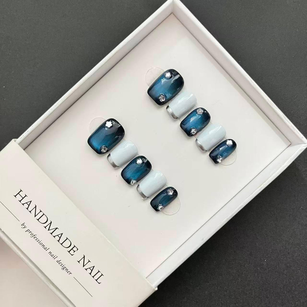 All-in-One Press-On Nail Kit – Midnight Blue Ombre
